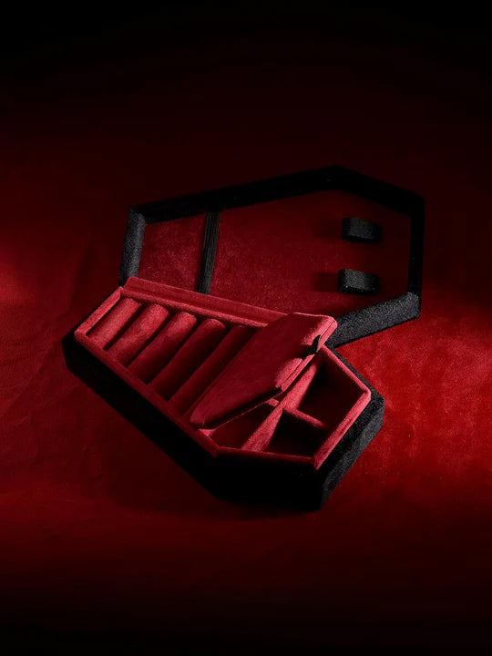 Gothic Coffin Jewelry Box – 🖤Mini Velvet Jewelry Organizer for Rings, Earrings, Necklaces & Bracelets | Spooky Yet Elegant Jewelry Case ✨