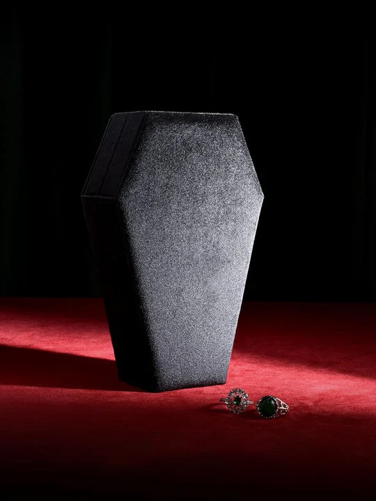 Gothic Coffin Jewelry Box – 🖤Mini Velvet Jewelry Organizer for Rings, Earrings, Necklaces & Bracelets | Spooky Yet Elegant Jewelry Case ✨