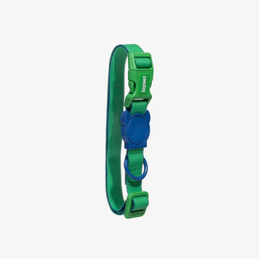 Dark green collar